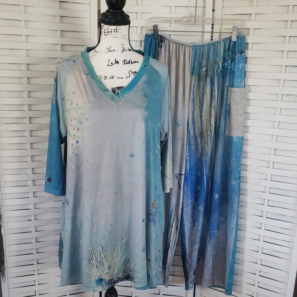Blue and Gray Artistic Lounge Set